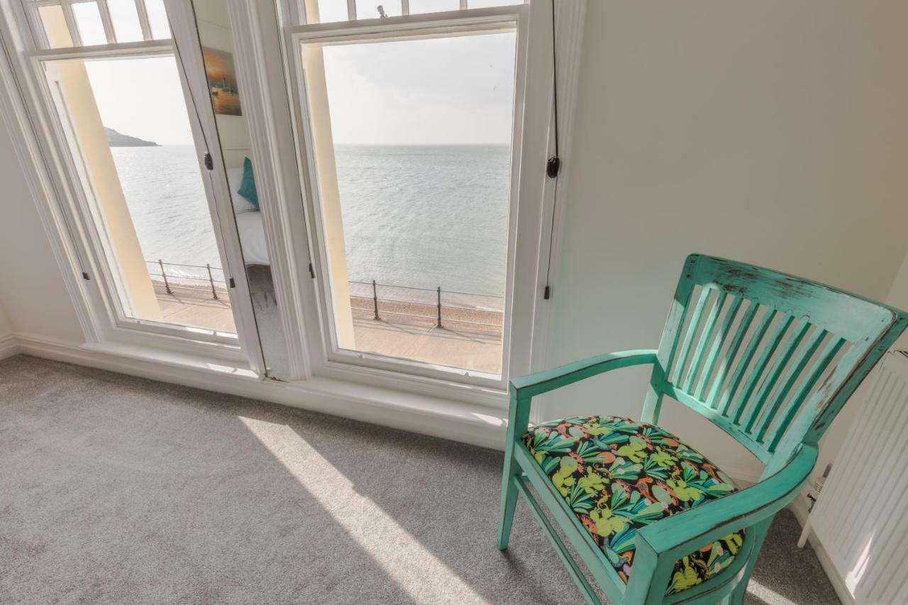 Pier View Apartment Totland  Exterior photo